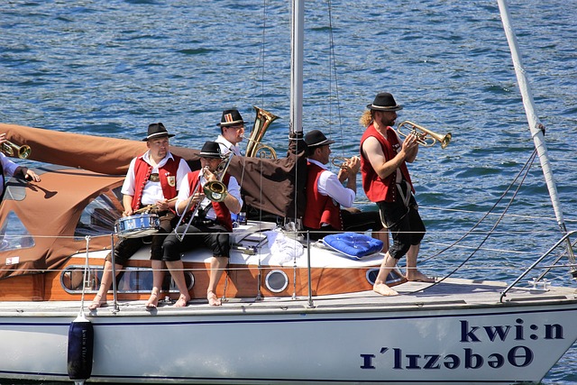 与佩佩的竞 与佩佩的竞