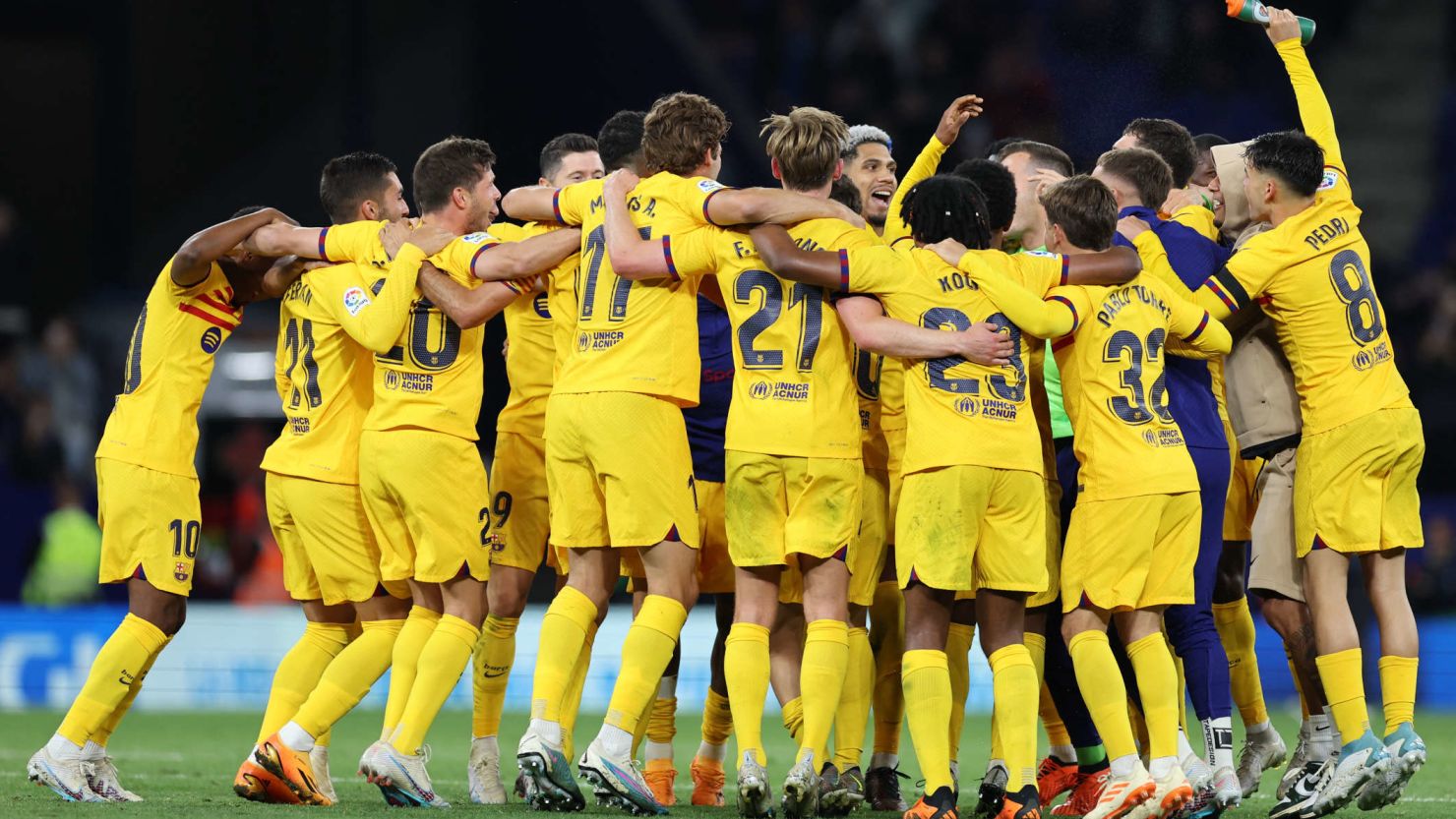 与佩佩的竞 与佩佩的竞